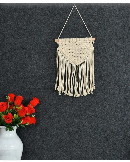 Double  Triangle Off White Macrame